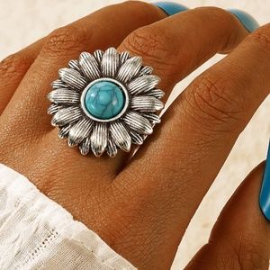 Flower Semi Precious Blue Howlite Ring 7.5
